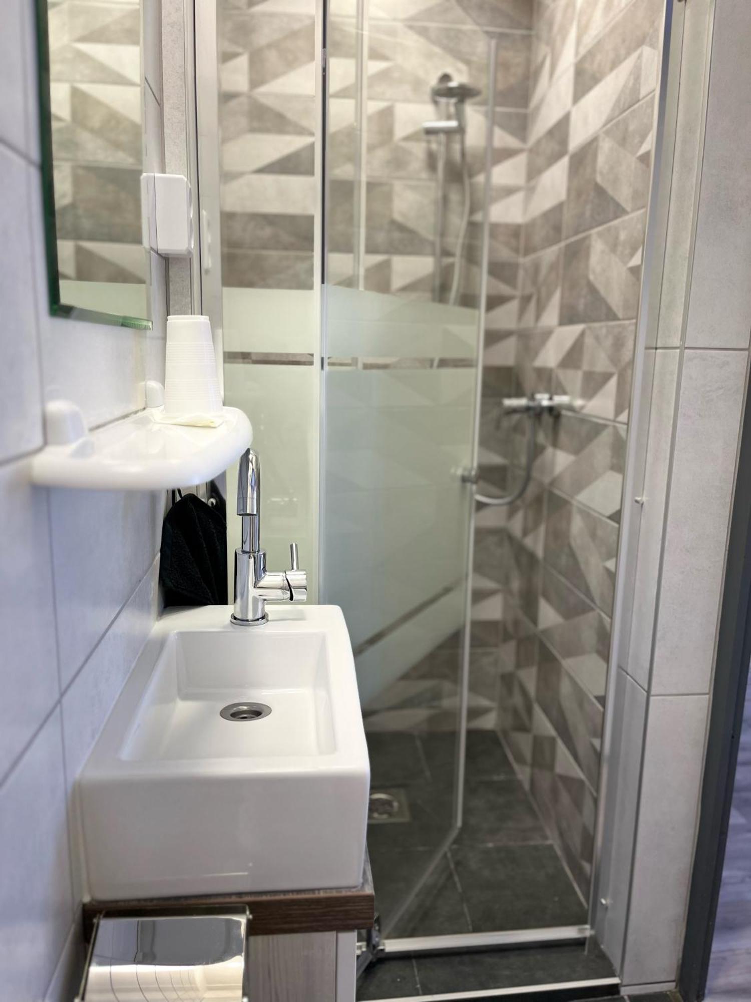 Centr00M Apartman Dunafoldvar Kültér fotó