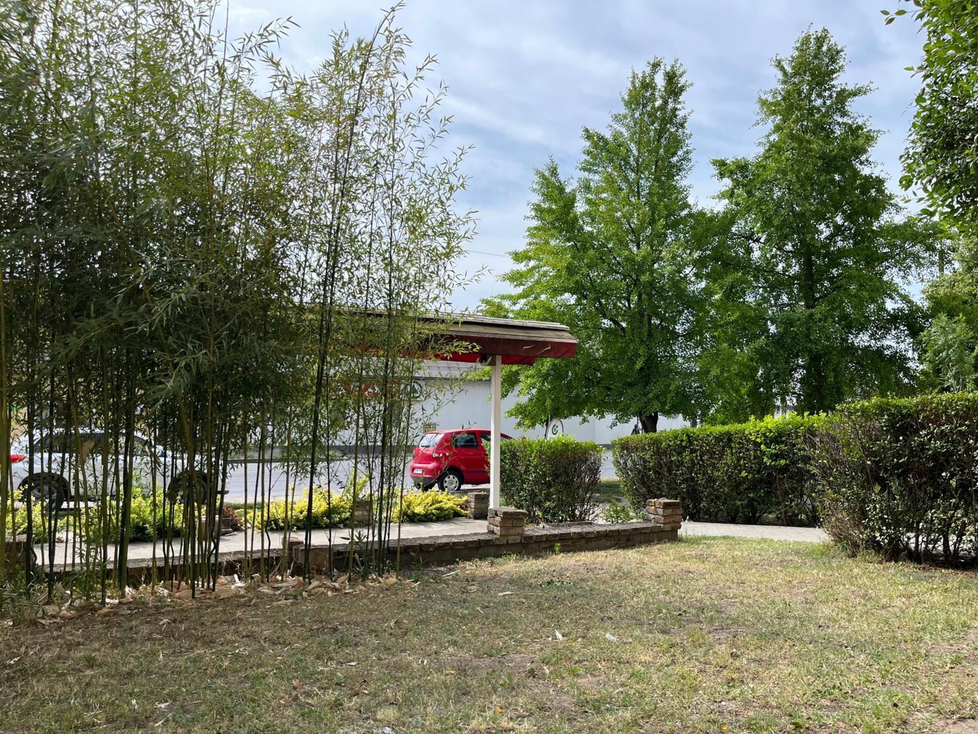 Centr00M Apartman Dunafoldvar Szoba fotó